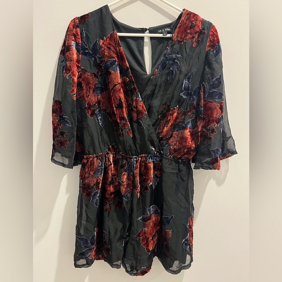 As U Wish Black Floral Velvet Sheer Longsleeve Romper Size L - Picture 3 of 10